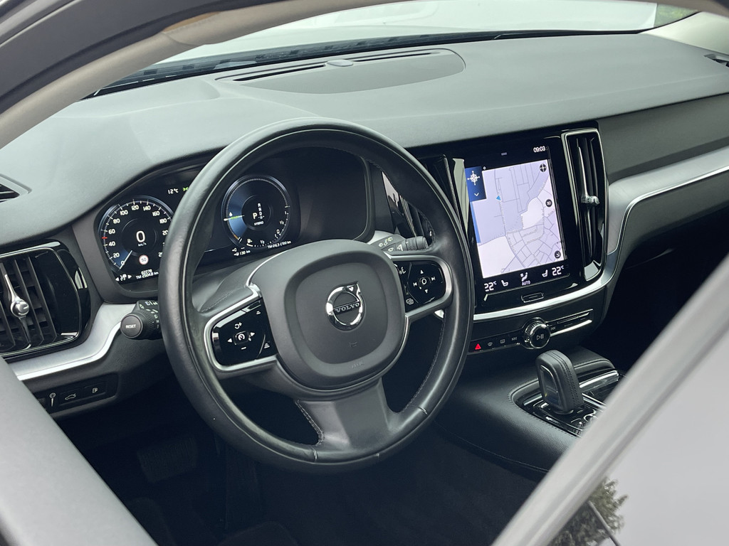 44479044-6.jpg