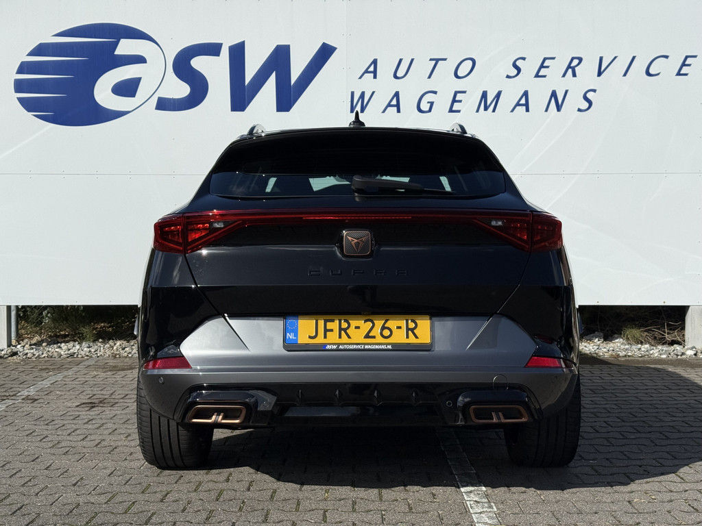 47643467-6.jpg