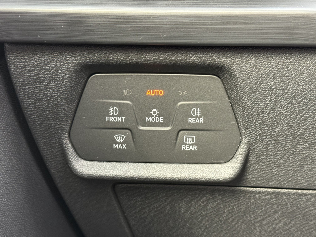 47797394-10.jpg
