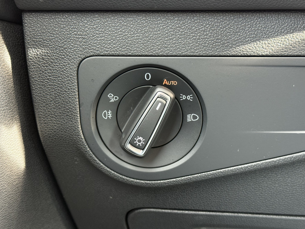 48587679-12.jpg