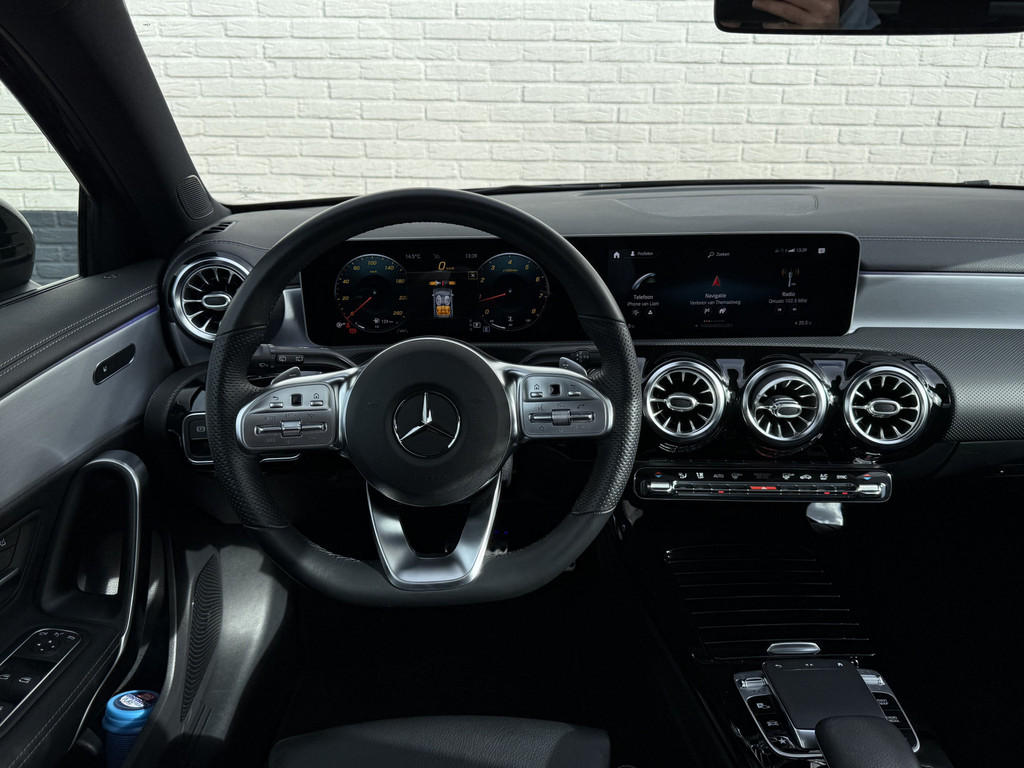48681172-10.jpg